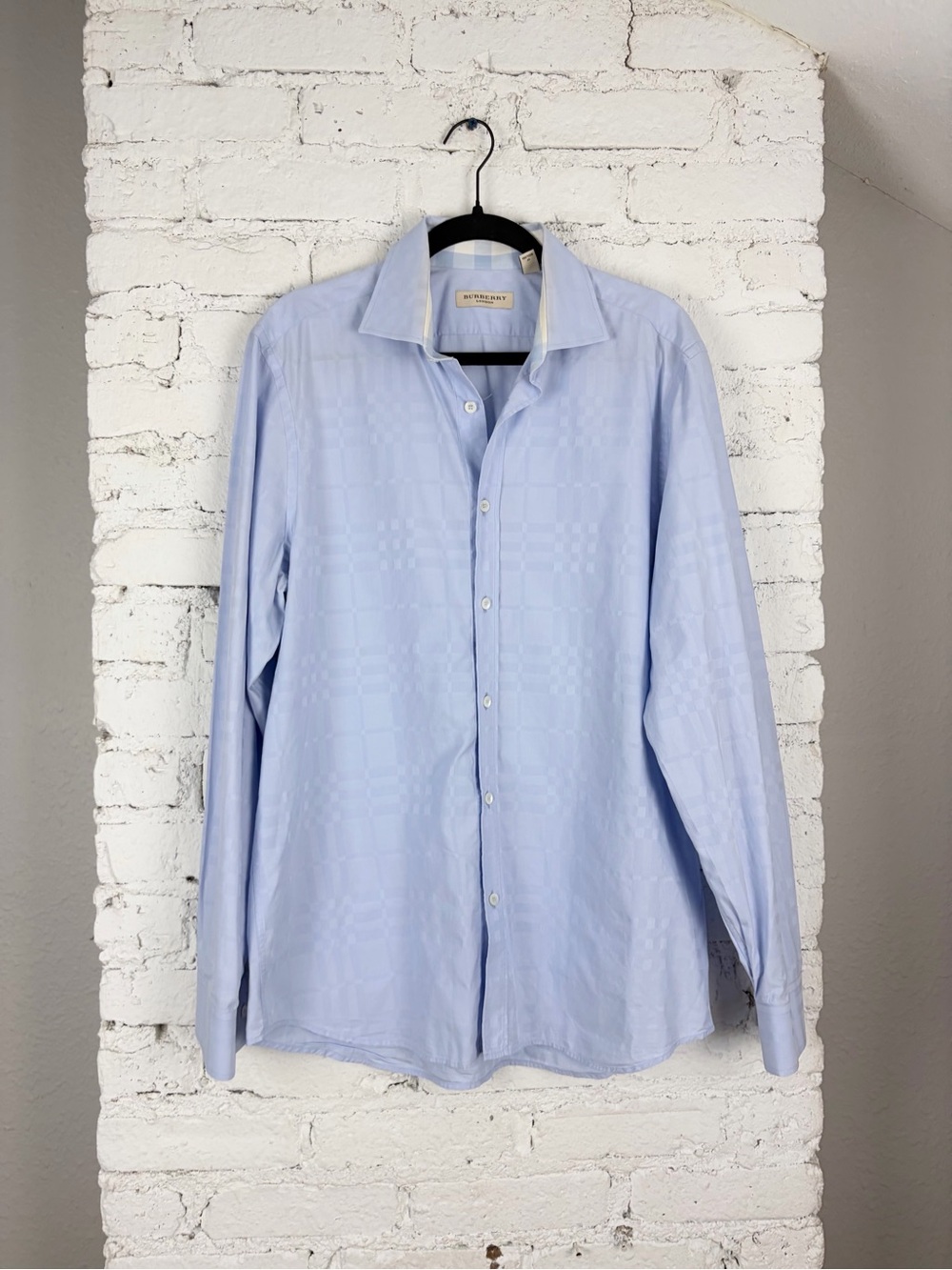 Burberry Light Blue Button Down Collared Mens Shirt 42R